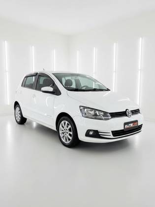 VOLKSWAGEN FOX 1.0 MI COMFORTLINE 8V FLEX 4P MANUAL VOLKSWAGEN FOX 1.0 MI COMFORTLINE 8V FLEX 4P MANUAL